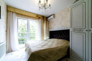 Гостиница Уют Новороссийск Четырехместный номер с балконом-5