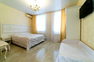 Гостиница Уют Новороссийск Семейный номер-1