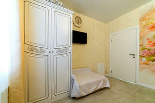 Гостиница Уют Новороссийск Семейный номер-5