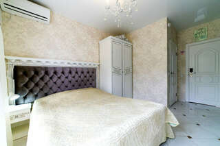 Гостиница Уют Новороссийск Двухместный номер с 1 кроватью и балконом-4